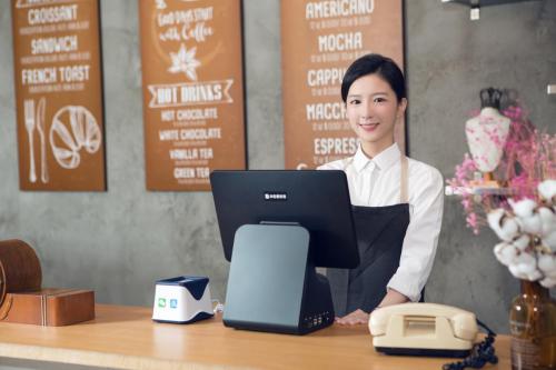 樂刷母公司移卡提供科技服務，攜小微商企業(yè)一起乘風破浪(圖2)