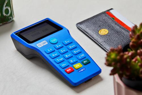 樂刷母公司移卡提供科技服務，攜小微商企業(yè)一起乘風破浪(圖1)